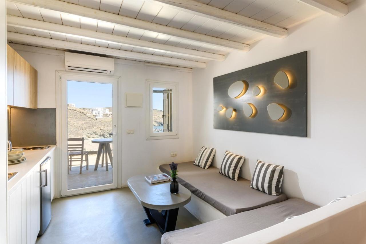 Ultramare Superior Suites With Seaview Mykonos Town Bagian luar foto